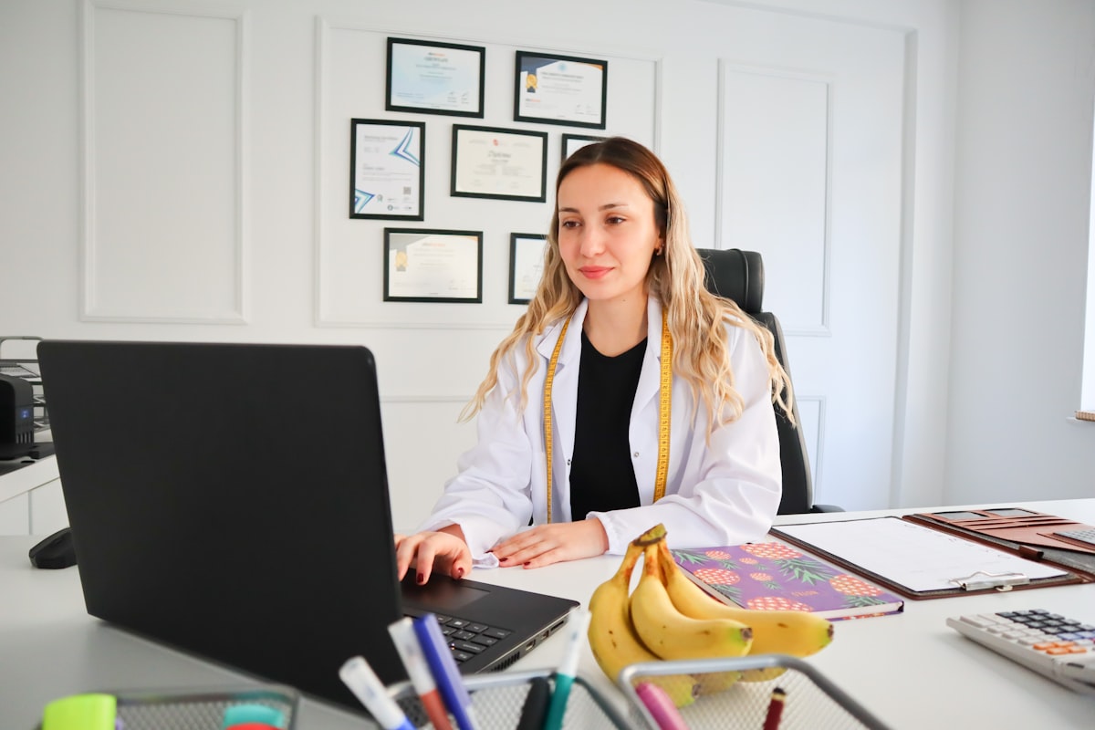 Professional nutritional consultation session